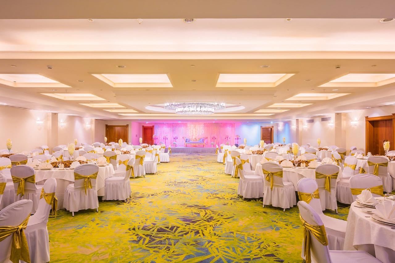 Resort Coral Beach Resort Sharjah 4*